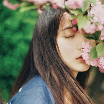 巩俐30年前旧照曝光 清纯甜美气质出众